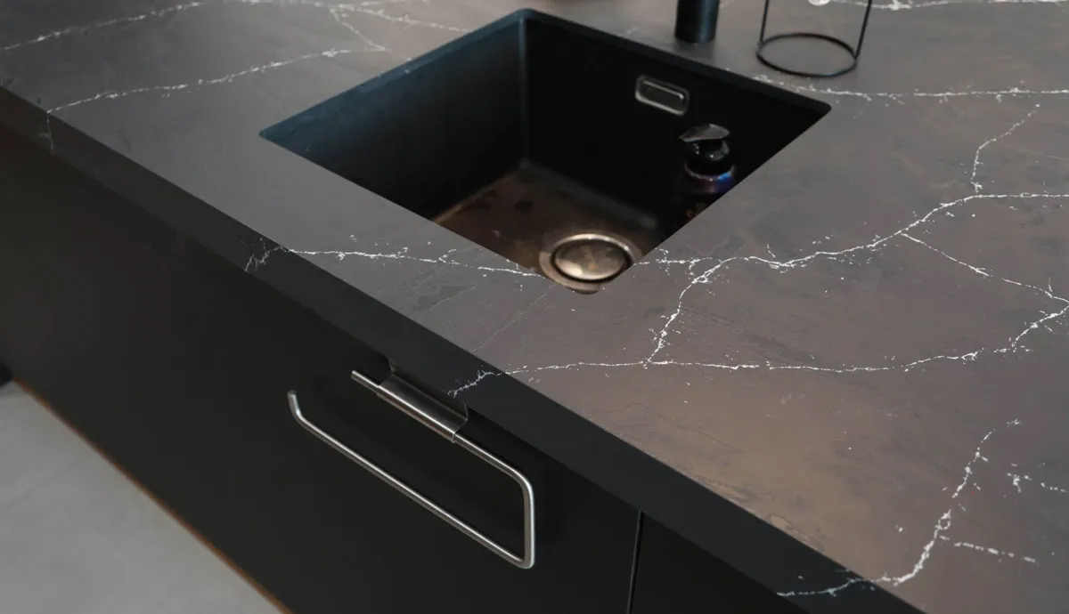 اجرا و نصب صفحه کابینت SPL، مارمونایت و کورین در کرمان | کابینت همتا